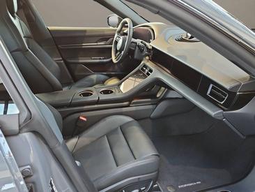 Porsche Taycan ph2 Black Edition — photo 14