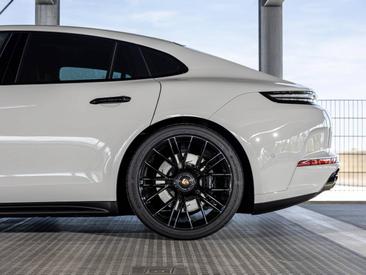 Porsche Panamera III GTS — photo 14