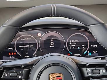 Porsche Taycan ph2 Black Edition — photo 15