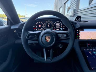 Porsche Taycan ph2 GTS — photo 16