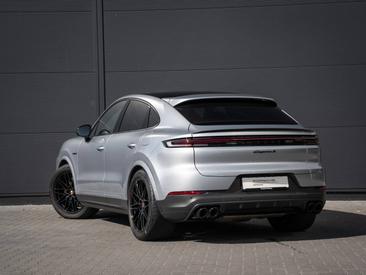 Porsche Cayenne III S E-Hybrid Coupé — photo 3