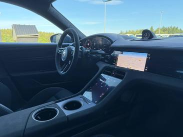 Porsche Taycan ph2 GTS — photo 19