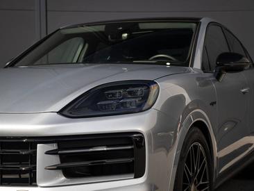 Porsche Cayenne III S E-Hybrid Coupé — photo 6