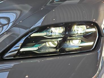 Porsche Taycan ph2 Black Edition — photo 23
