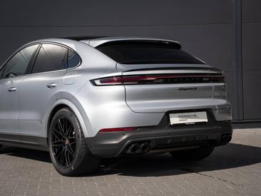 Porsche Cayenne III S E-Hybrid Coupé — photo 8