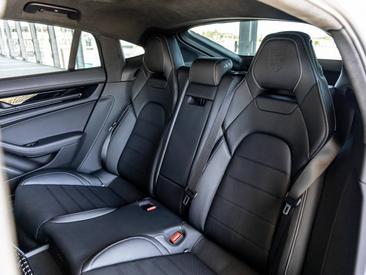 Porsche Panamera III GTS — photo 21