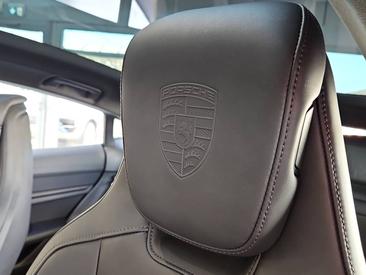 Porsche Taycan ph2 Black Edition — photo 27