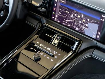 Porsche Panamera III GTS — photo 26
