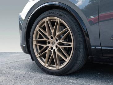 Porsche Macan Electrique Turbo — photo 11