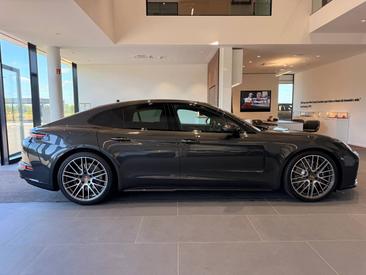 Porsche Panamera III 4 E-Hybrid — photo 6