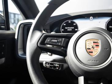 Porsche Cayenne III S E-Hybrid Coupé — photo 24