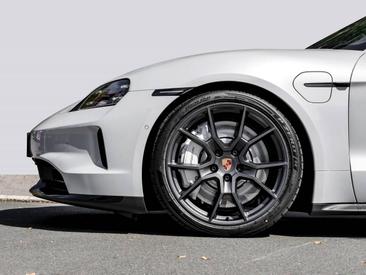 Porsche Taycan ph2 GTS — photo 6