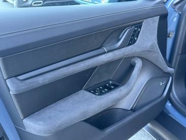 Porsche Taycan ph2 GTS — photo 36