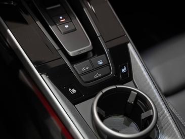 Porsche Macan GTS — photo 16