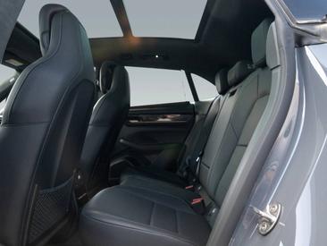Porsche Macan Electrique Turbo — photo 17