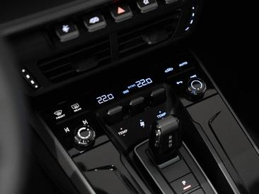 Porsche Macan GTS — photo 17