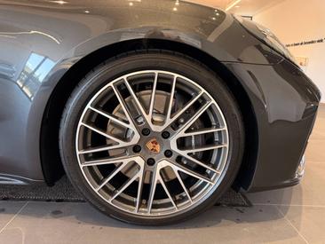 Porsche Panamera III 4 E-Hybrid — photo 13