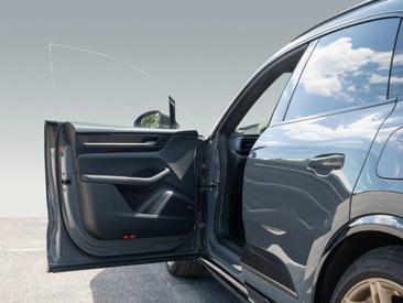 Porsche Macan Electrique Turbo — photo 18