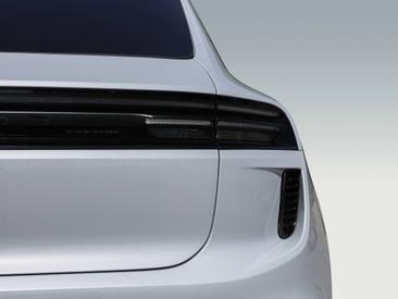 Porsche Macan Electrique Turbo — photo 8