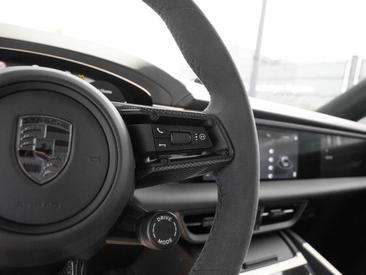 Porsche Macan Electrique Turbo — photo 23