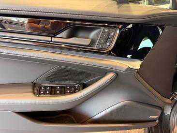 Porsche Panamera III 4 E-Hybrid — photo 20