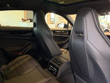Porsche Panamera III 4 E-Hybrid — photo 24