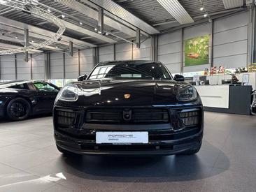 Porsche Macan S — photo 8