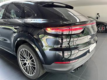 Porsche Cayenne III Coupé Platinum Edition — photo 11