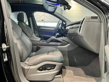 Porsche Cayenne III Coupé Platinum Edition — photo 20