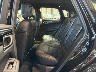 Porsche Macan S — photo 18
