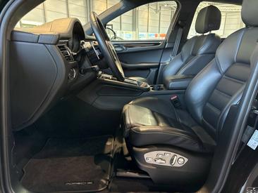 Porsche Macan S — photo 20