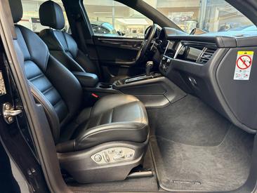 Porsche Macan S — photo 24