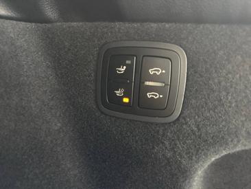 Porsche Macan S — photo 29