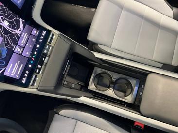 Porsche Cayenne E4 Turbo Electric — photo 31