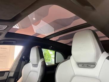Porsche Cayenne E4 Turbo Electric — photo 34