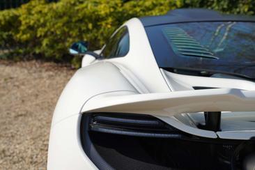 McLaren 675LT — photo 28