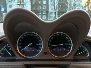 Mercedes SL 350 — photo 12