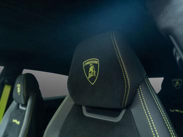 Lamborghini Urus Performante — photo 9