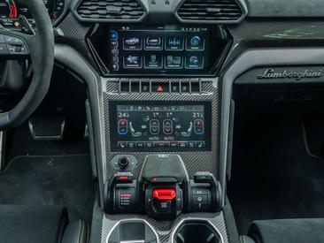 Lamborghini Urus Performante — photo 12