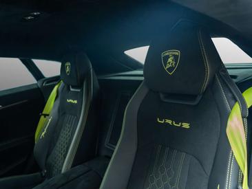 Lamborghini Urus Performante — photo 22