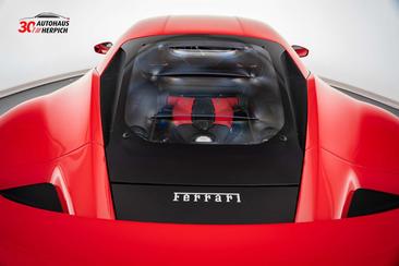 Ferrari F8 Tributo — photo 9