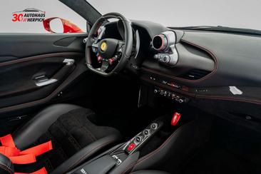 Ferrari F8 Tributo — photo 15