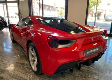 Ferrari 488 GTB — photo 9