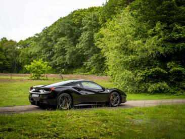 Ferrari 488 GTB — photo 2