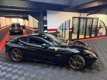 Ferrari F12 Berlinetta — photo 10