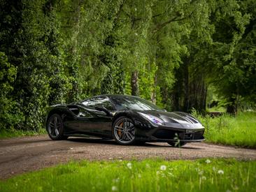 Ferrari 488 GTB — photo 19