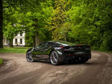 Ferrari 488 GTB — photo 26