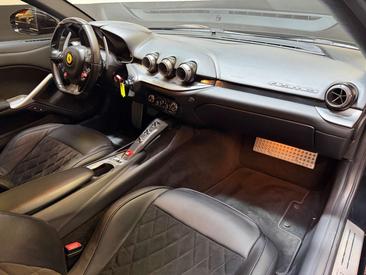 Ferrari F12 Berlinetta — photo 25