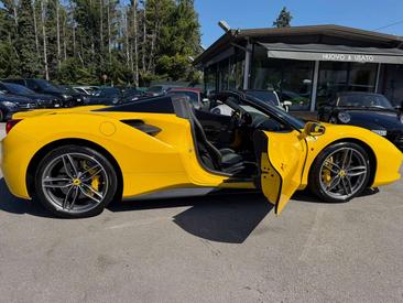 Ferrari 488 Spider — photo 2