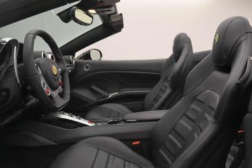 Ferrari California T — photo 8
